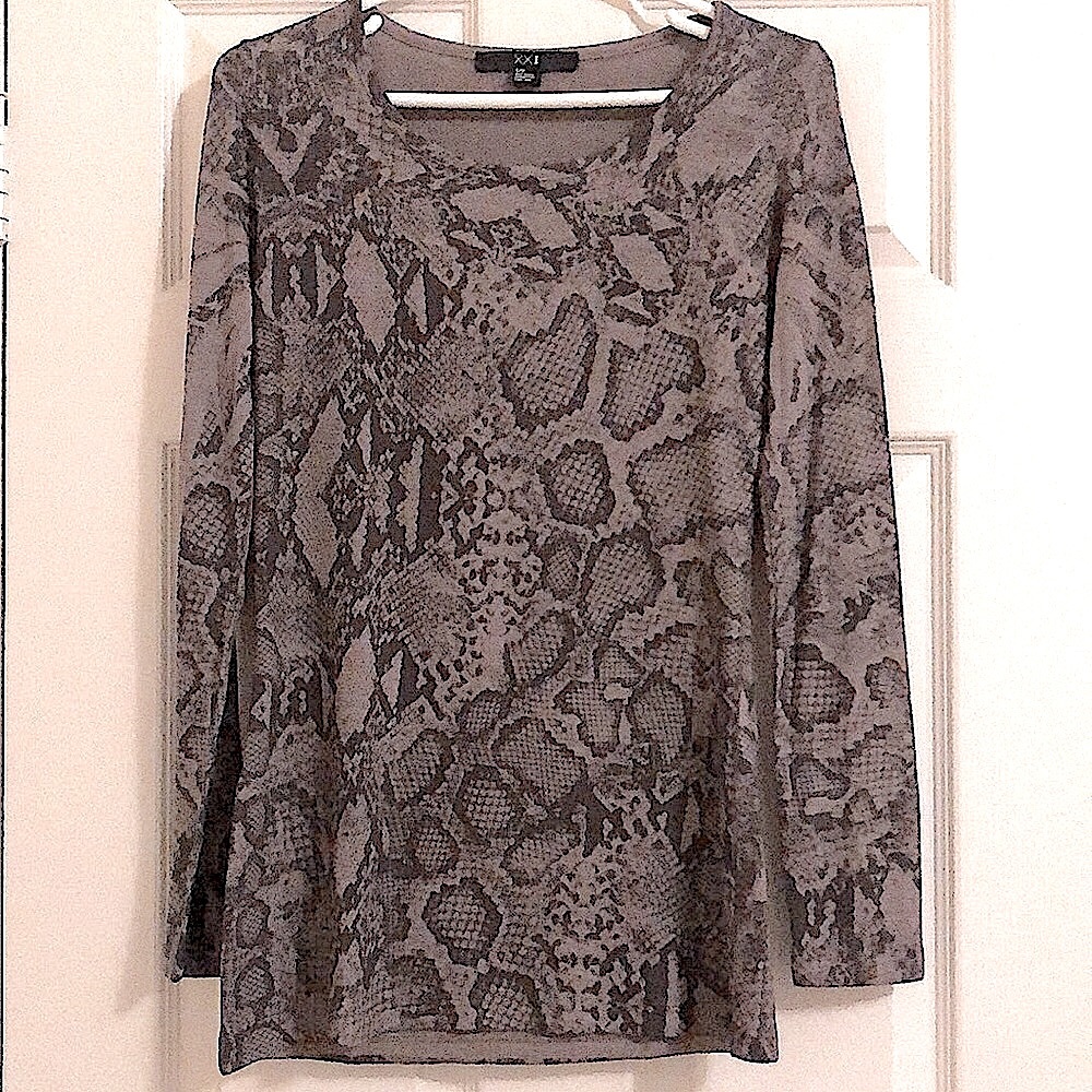 🩶 SUPER SOFT SNAKESKIN PRINT LONG SLEEVE TOP
